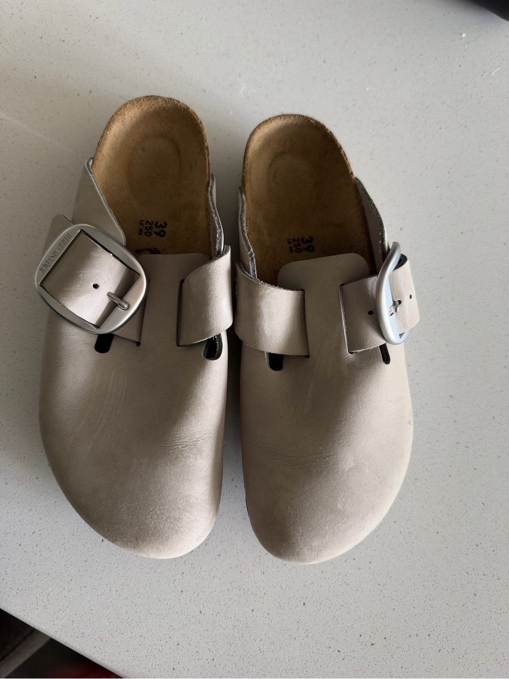 Big buckle Berkinstocks size 39